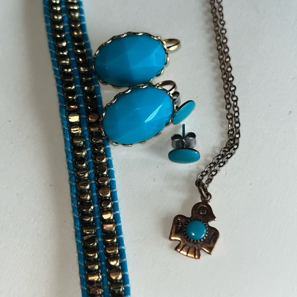 Vintage Petite Turquoise Copper Thunderbird Necklace & Coordinating Accessories - Picture 2 of 13